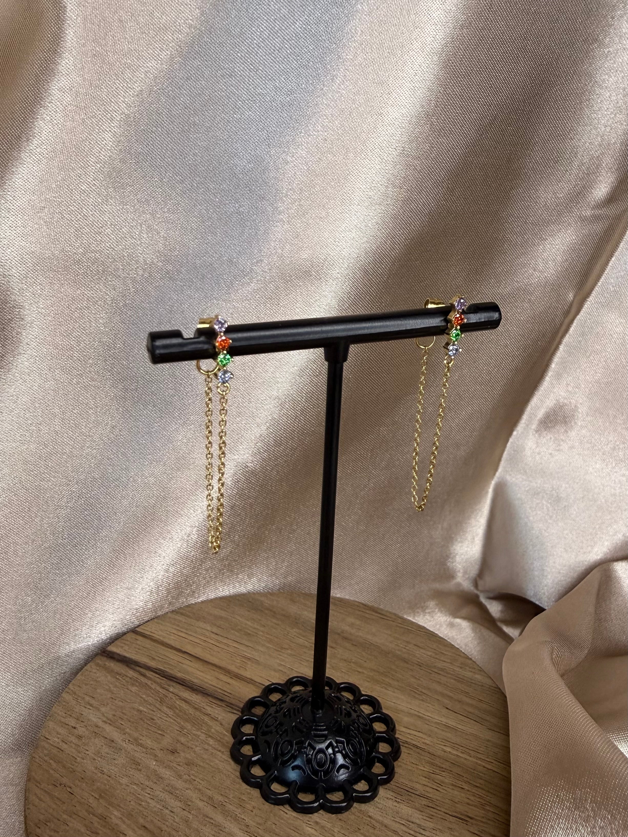 Boucles d’oreilles en acier doré avec oxydes de zirconium