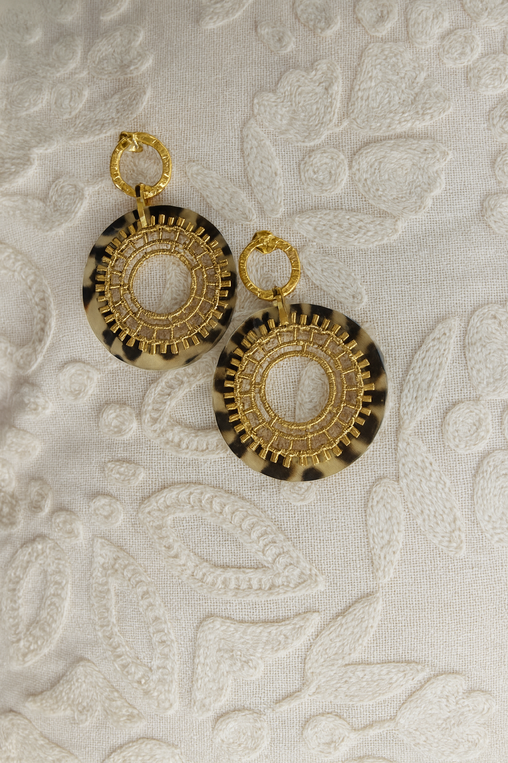 Boucles dorées disque léopard