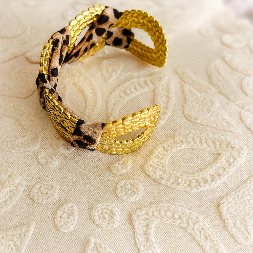 Bracelet jonc épais, tissu léopard
