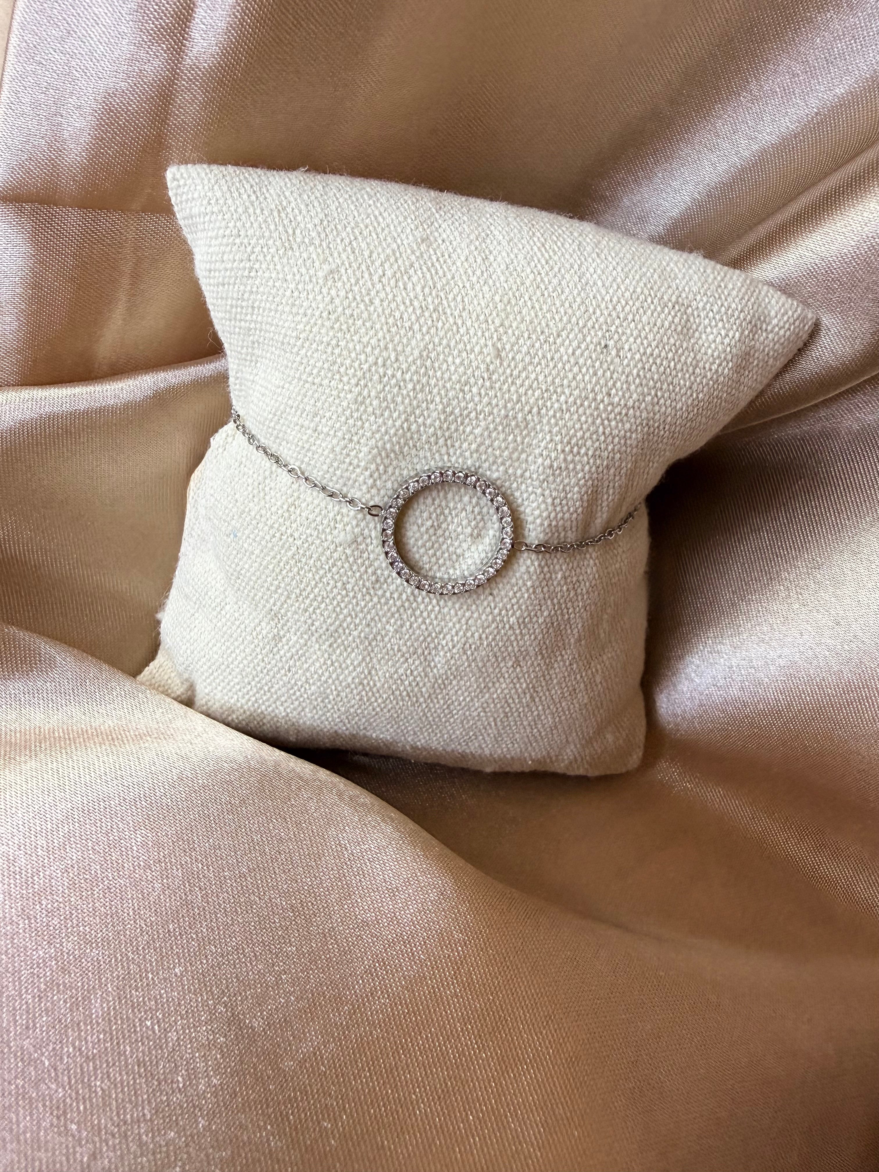 Bracelet cercle argenté en acier inoxydable orné de strass