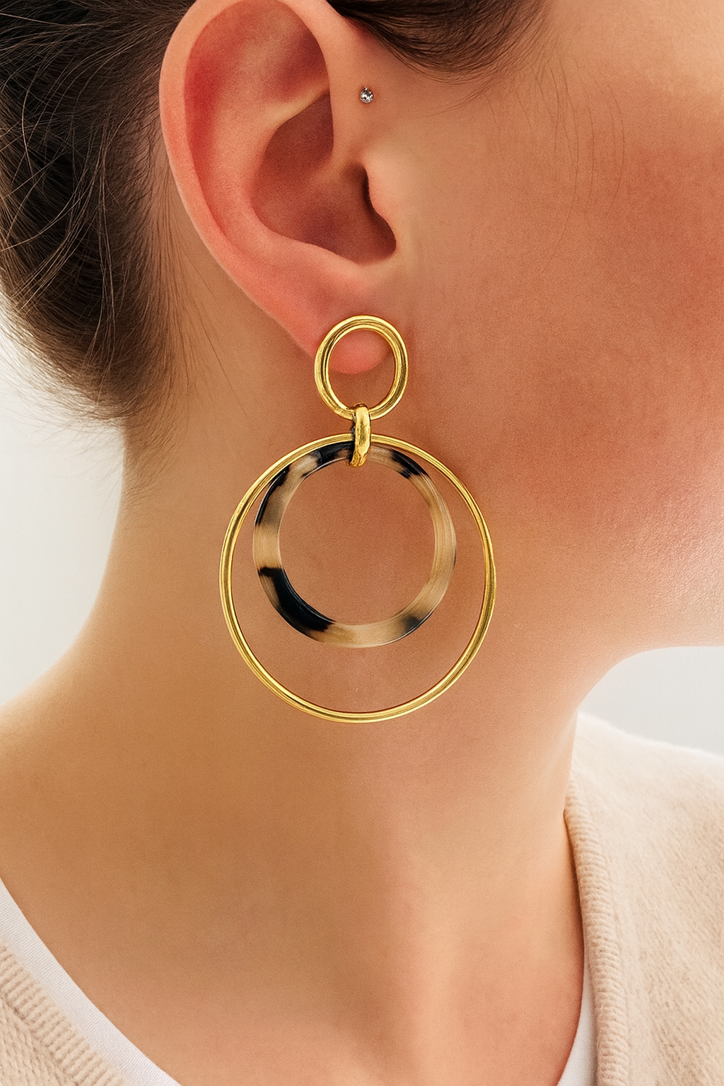 Boucles d’oreilles dorées cercle, doré, résine léopard