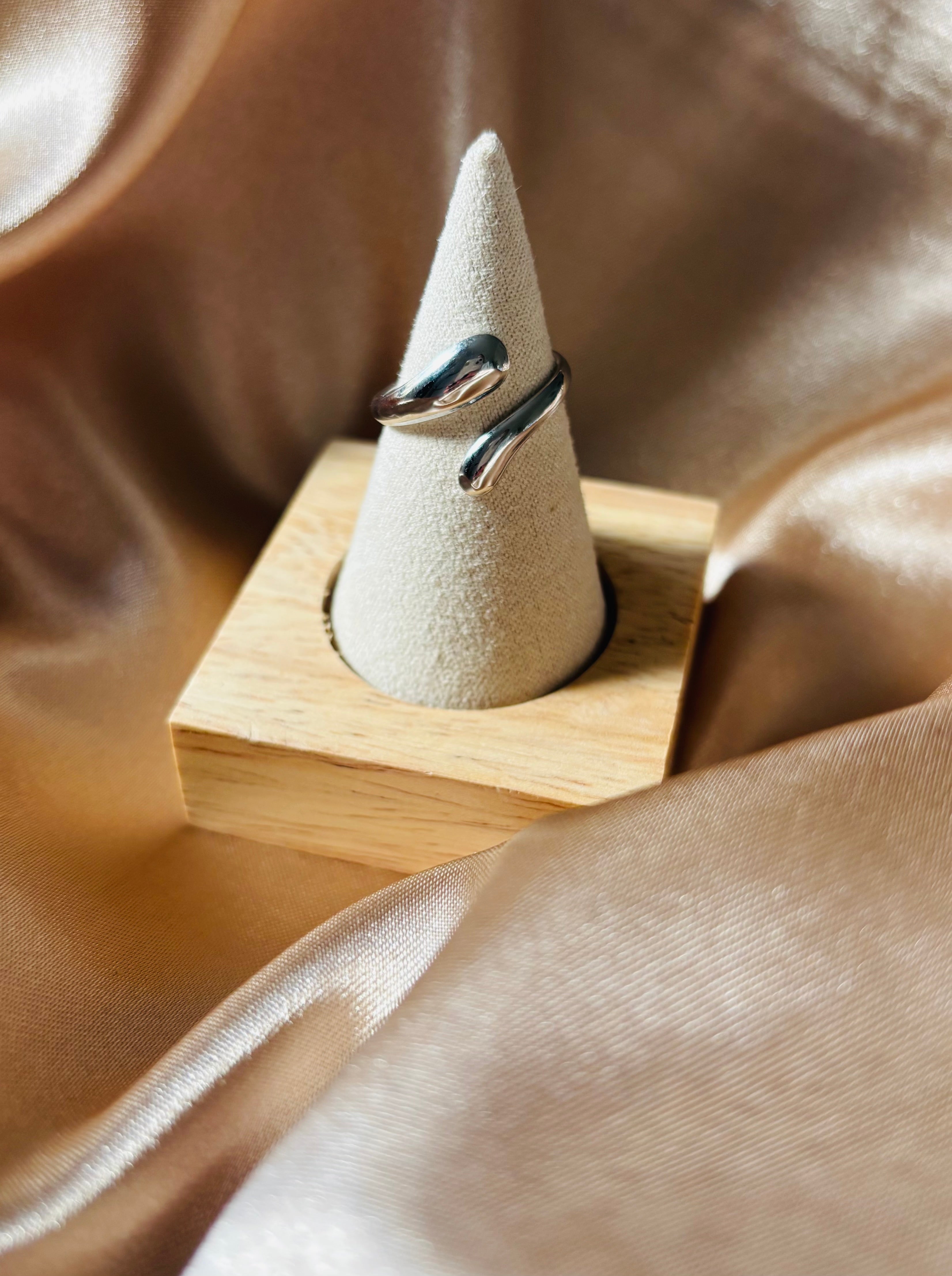 Bague argentée effet gouttes – acier inoxydable