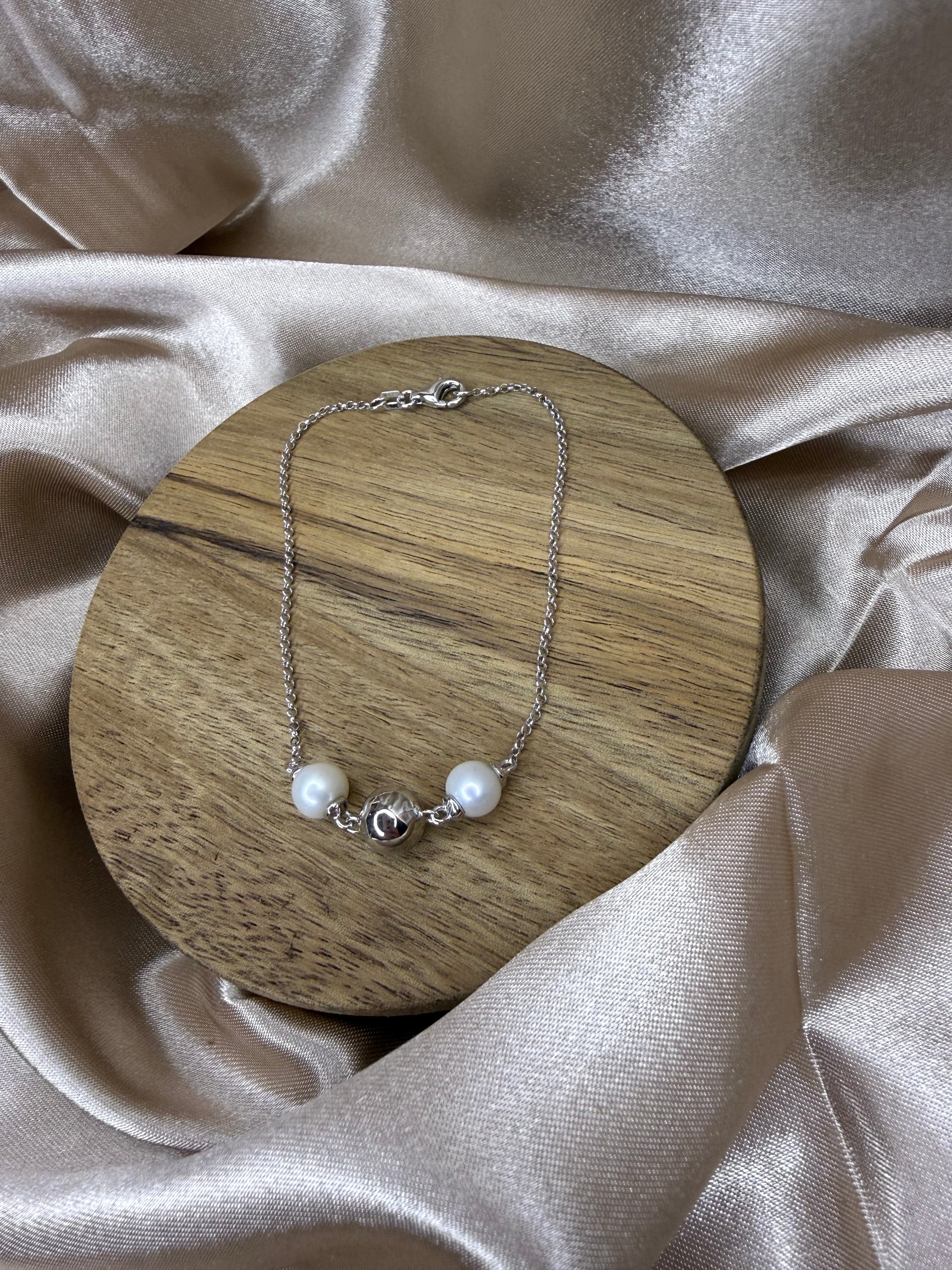 Bracelet en argent rhodié avec perles de culture d’eau douce