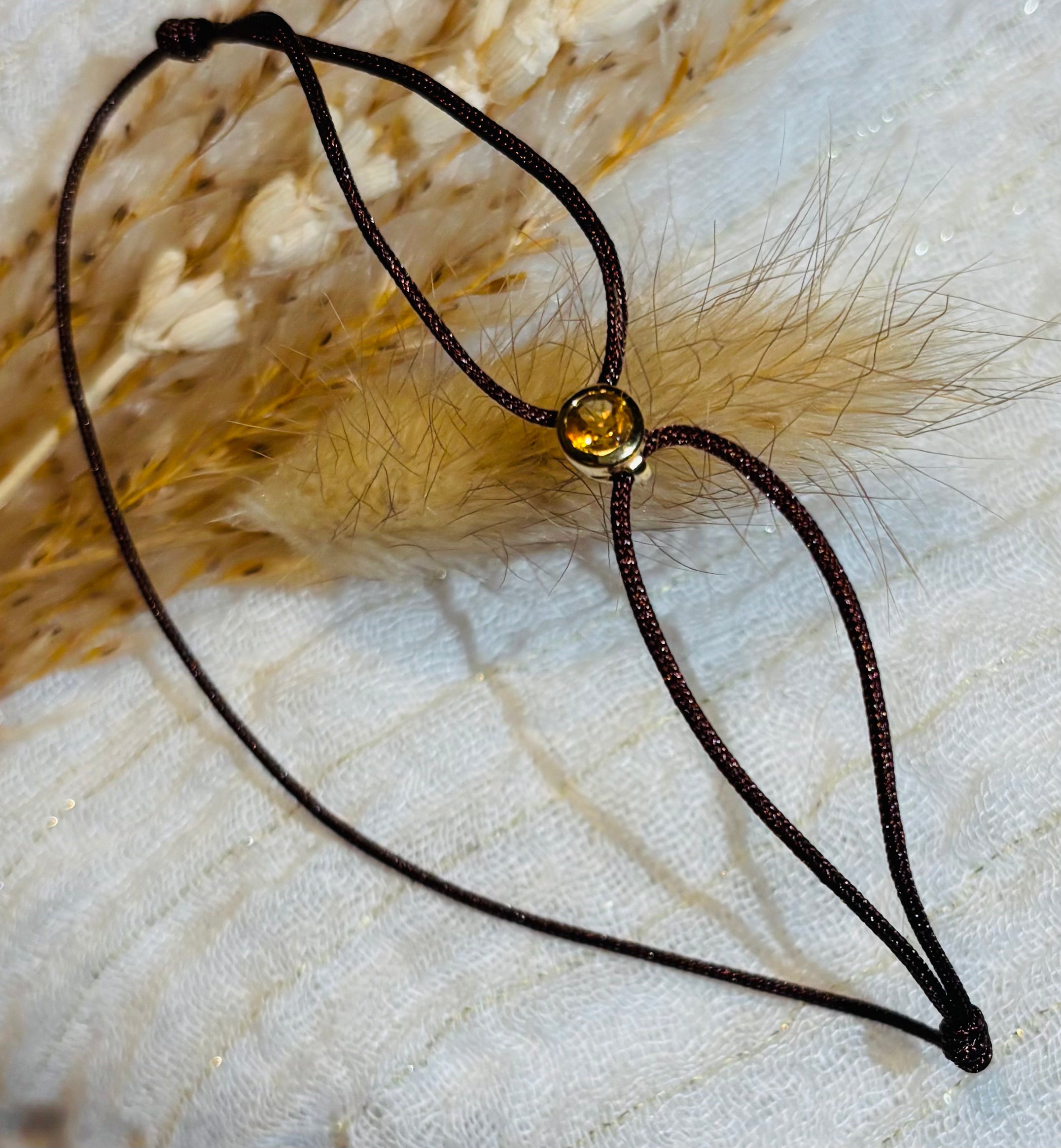 Bracelet en or 9 carats avec citrine sur cordon nylon réglable