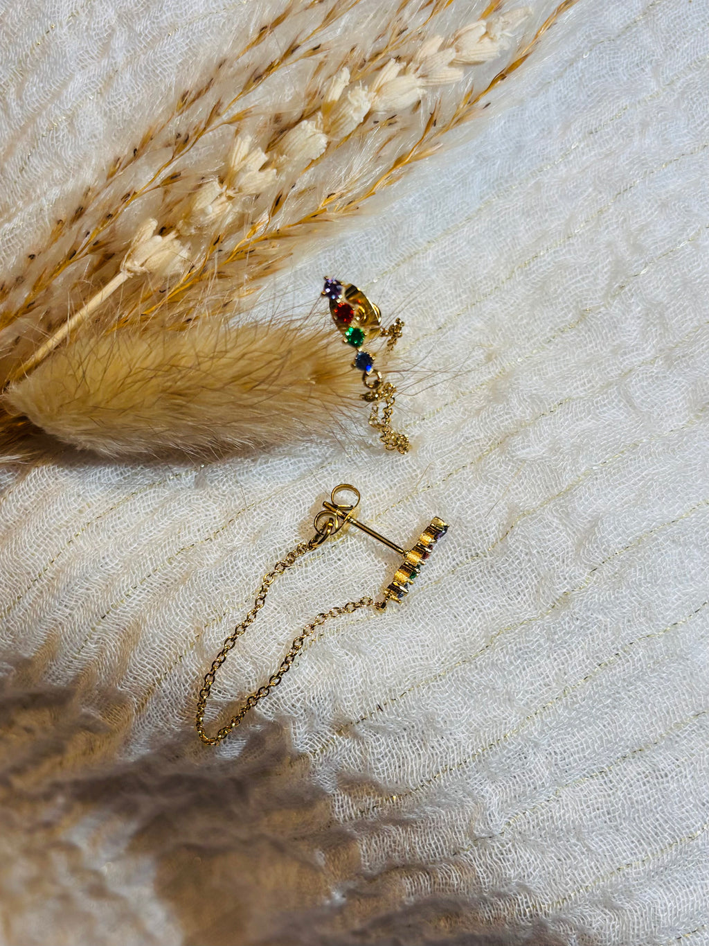 Boucles d’oreilles en acier doré avec oxydes de zirconium